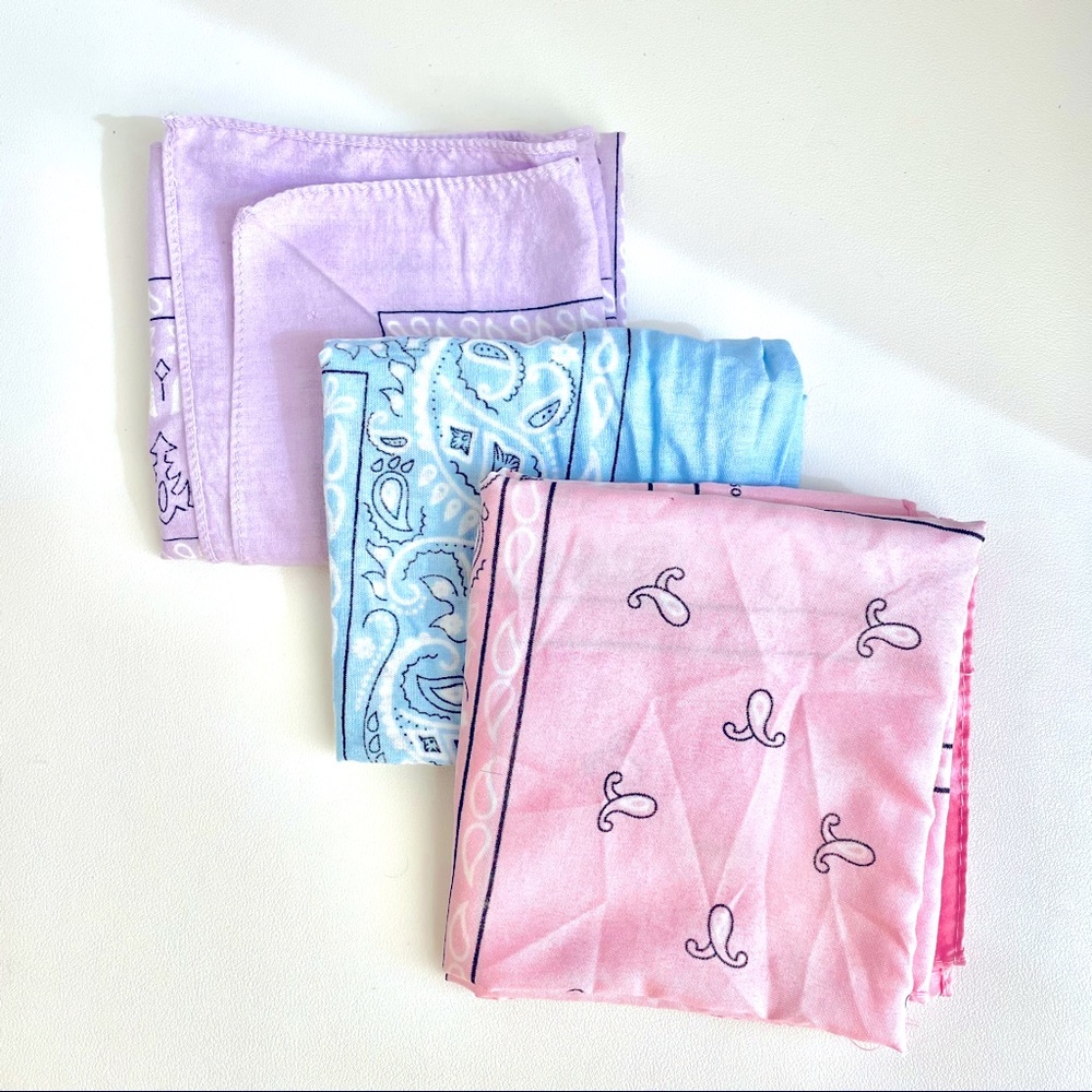 Bundle of 3 bandanas 💜💕💙